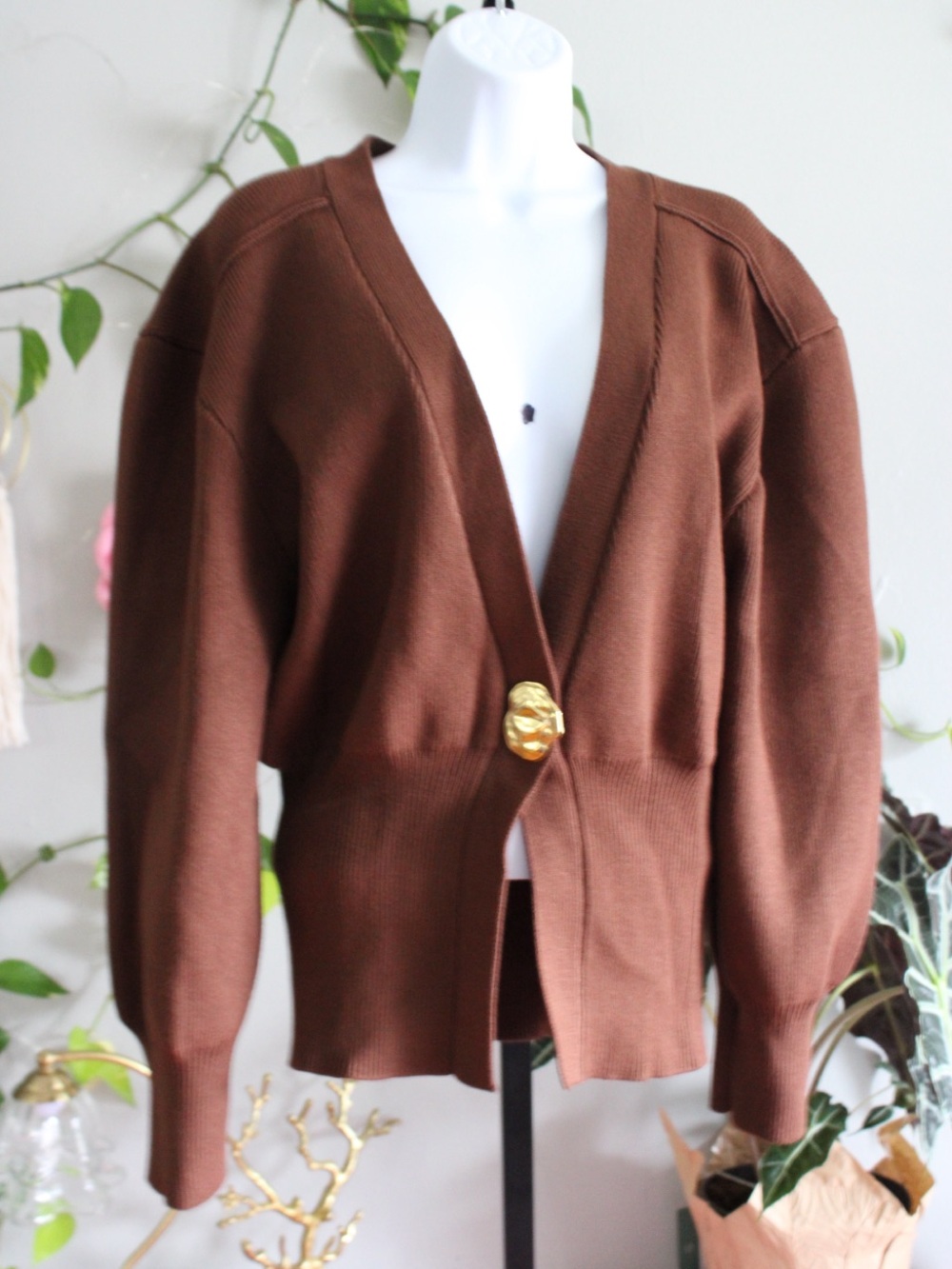 Urban Revivo Dark Brown Sculpted Waist Gold Button Cardigan US 10 XL NWT - Picture 4 of 9